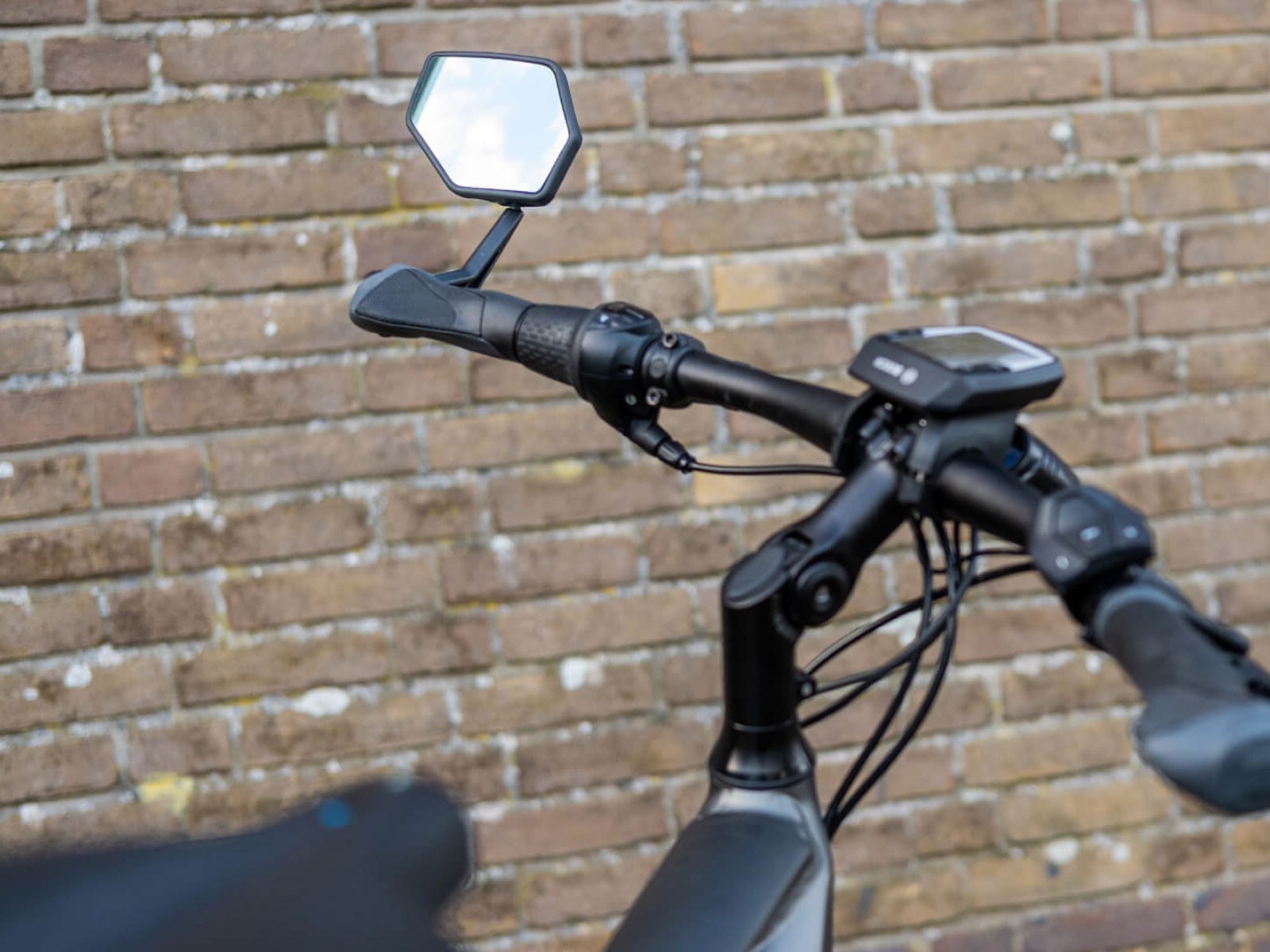 Зеркало на руле - угол обзора и стабильность картинки